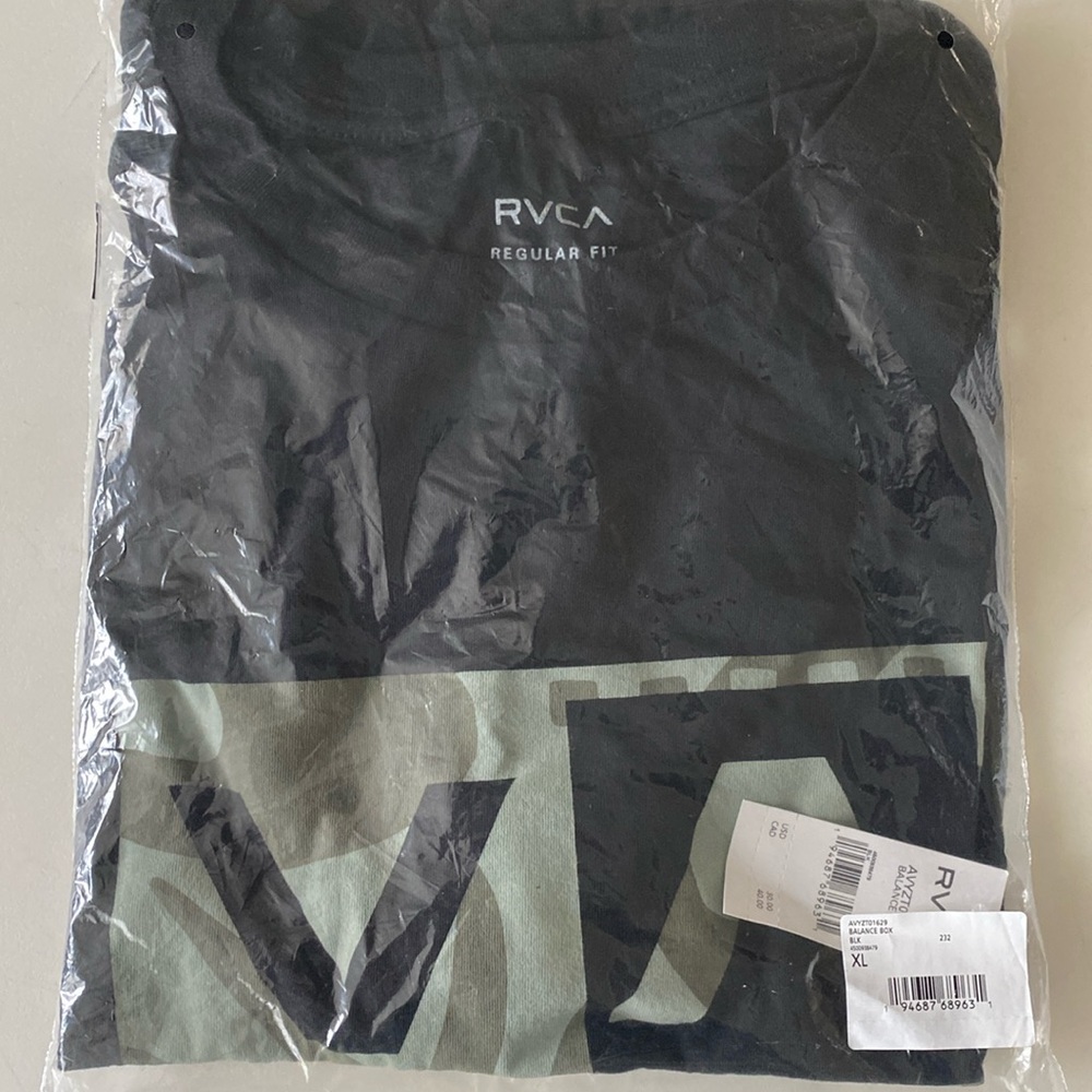 RVCA T Shirt (NWT)